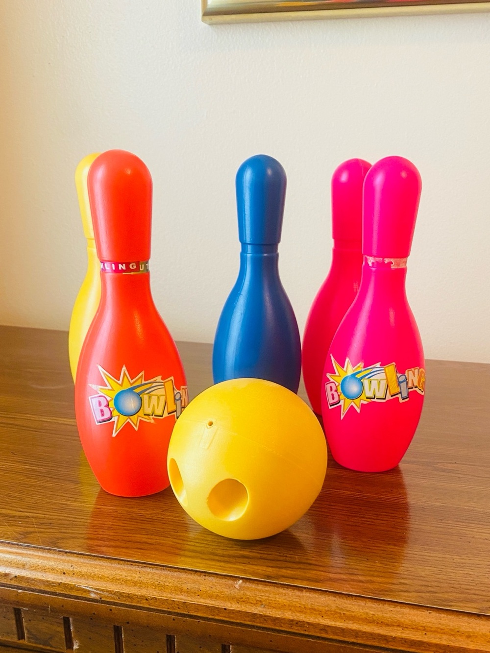 Bowling set, 5 pins, one ball